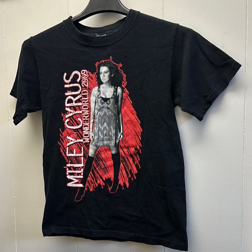 Miley Cyrus Black Graphic T-Shirt 2009 Wonderworld Tour Men’s size Small